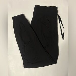 EUC Lululemon Dance Studio Mid-Rise Jogger